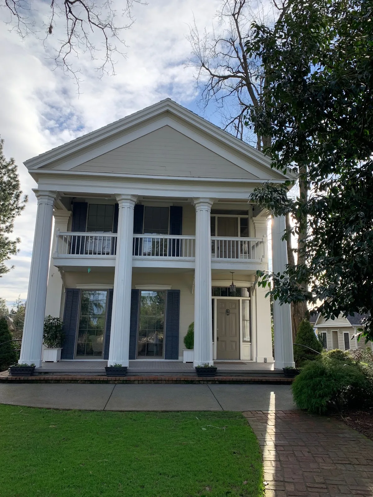 Ainsworth House & Gardens