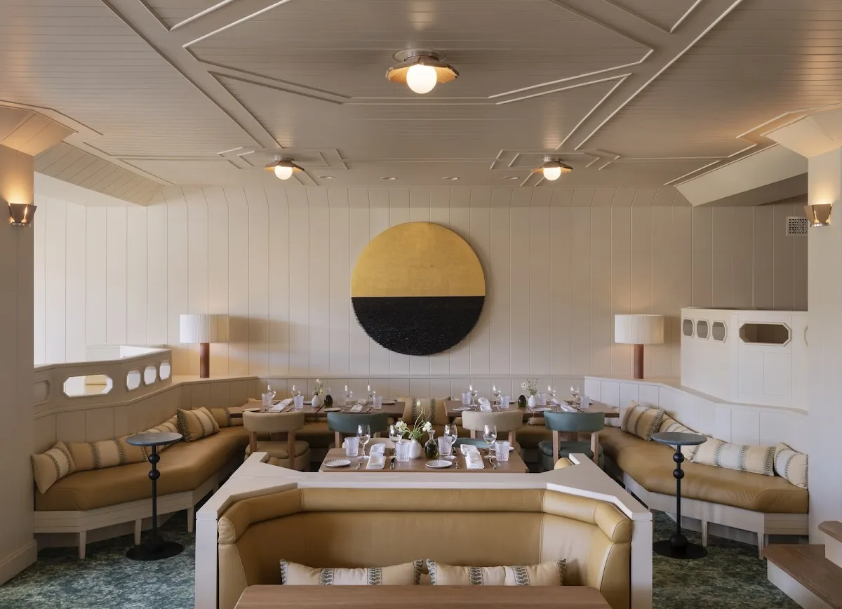 Canoe Place Inn & Cottages gallery