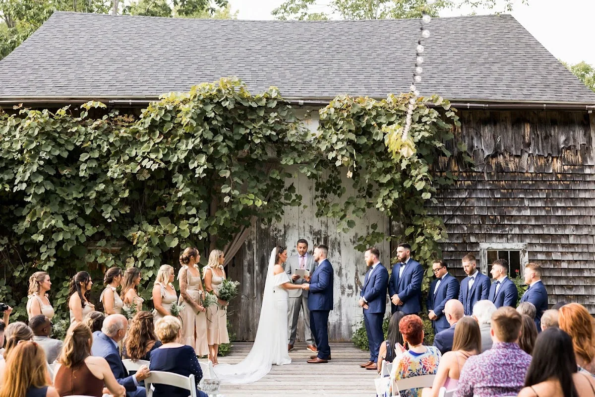 Caswell Farm & Wedding Barn