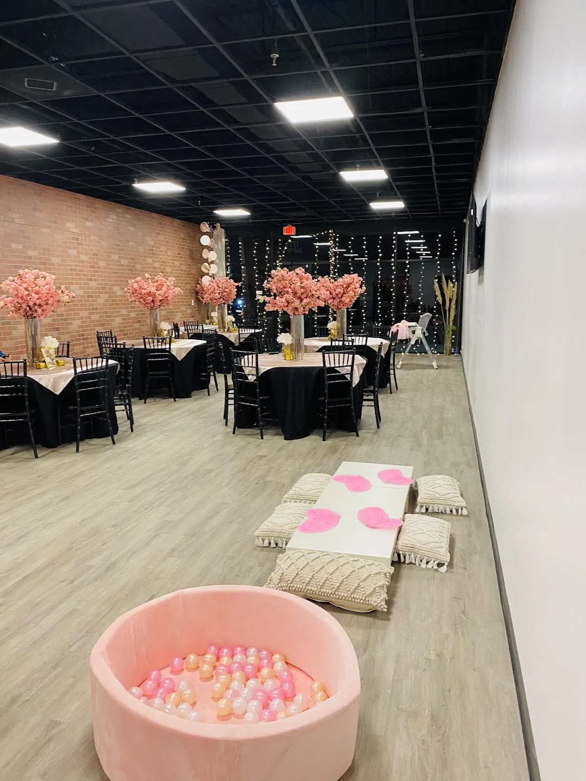 D'LUXE VENUE gallery