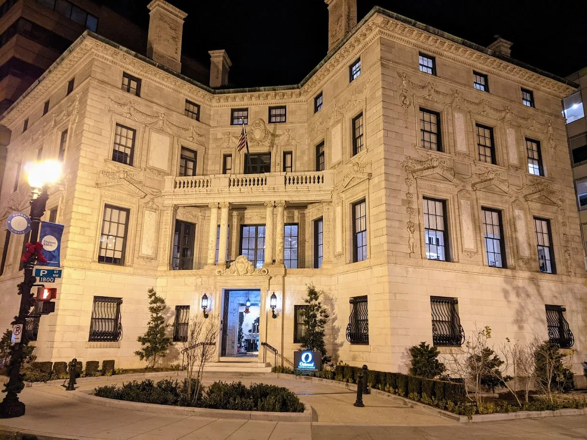 Decatur House gallery