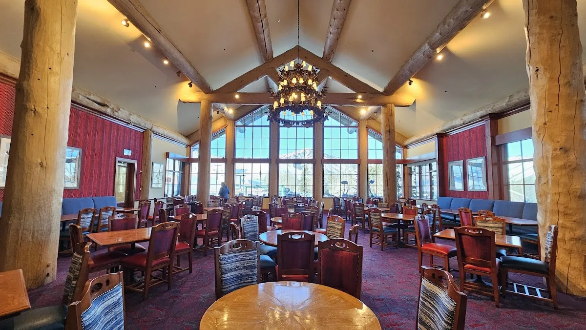 Dollar Lodge gallery