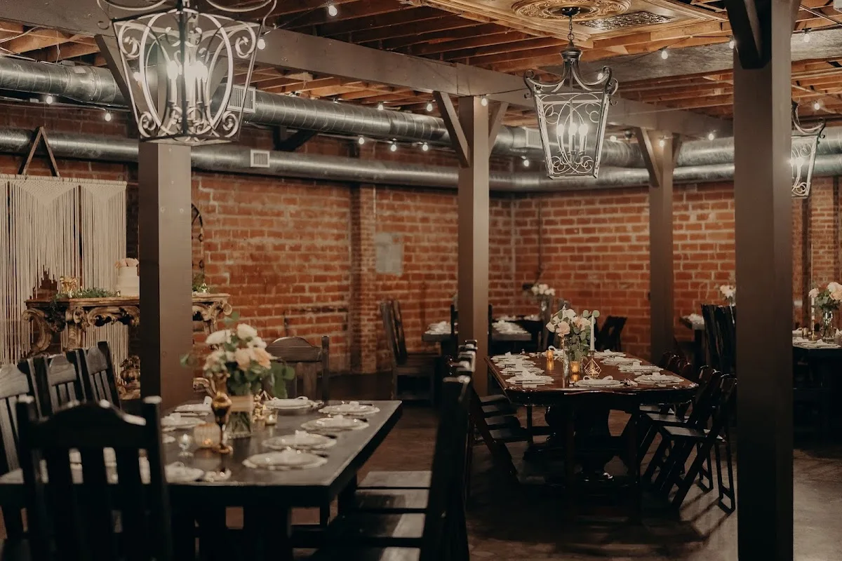 Dresser Mansion gallery