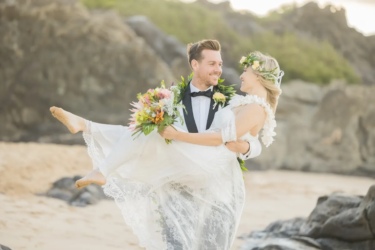 Elope Maui