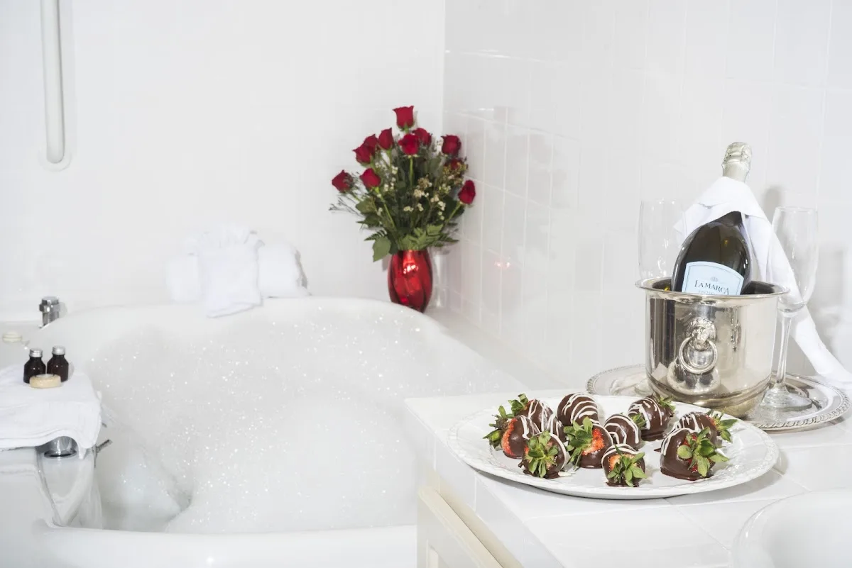 Fairview Inn — Historic & Elegant in Jackson, MS