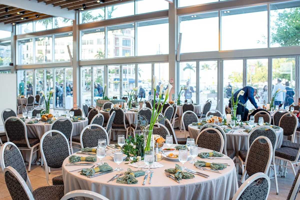 FLAGERS West Palm Beach Lake Pavilion — Waterfront in Palm Beach, FL