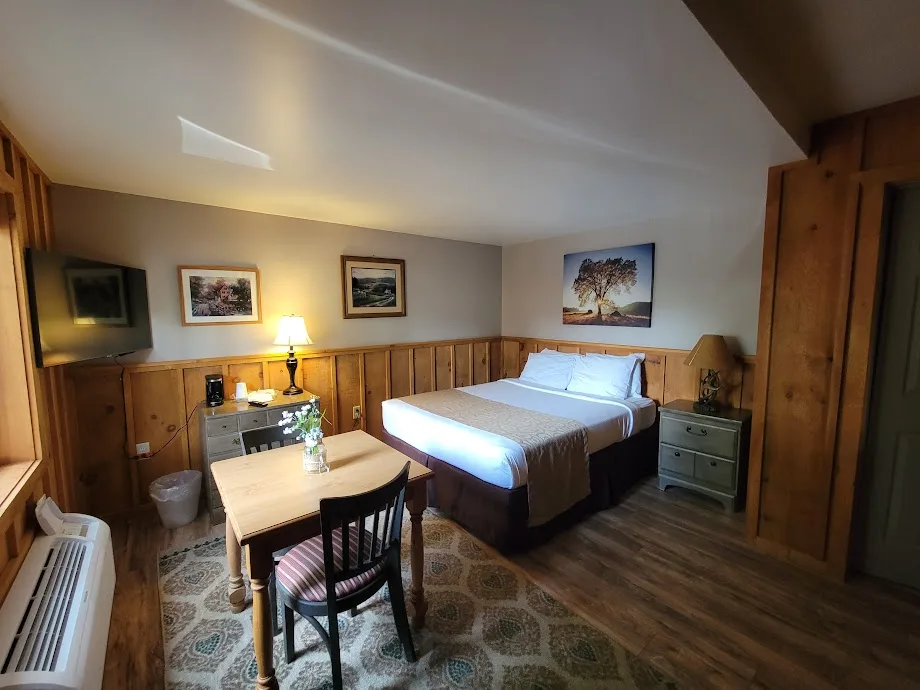 Grange Valley Lakeside Inn & Cottages gallery