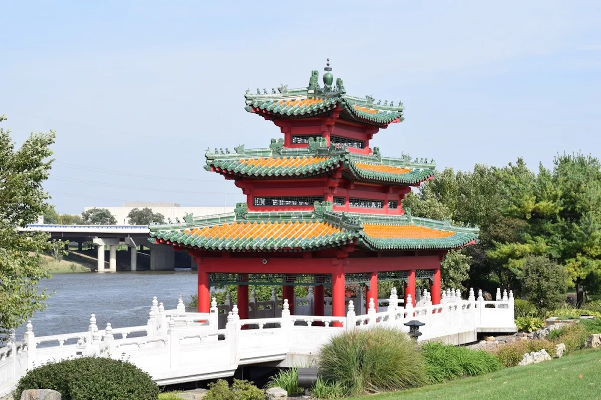 Greater Des Moines Botanical Garden gallery