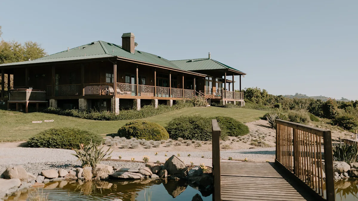 Hawk Ranch Wedding Venue & Farm and Animal Tours