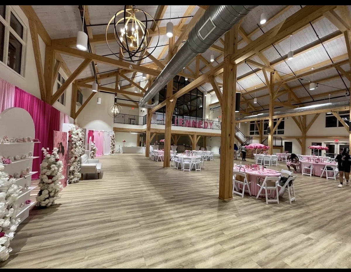 Hidden View Farm: Private Manor House and Gardens gallery