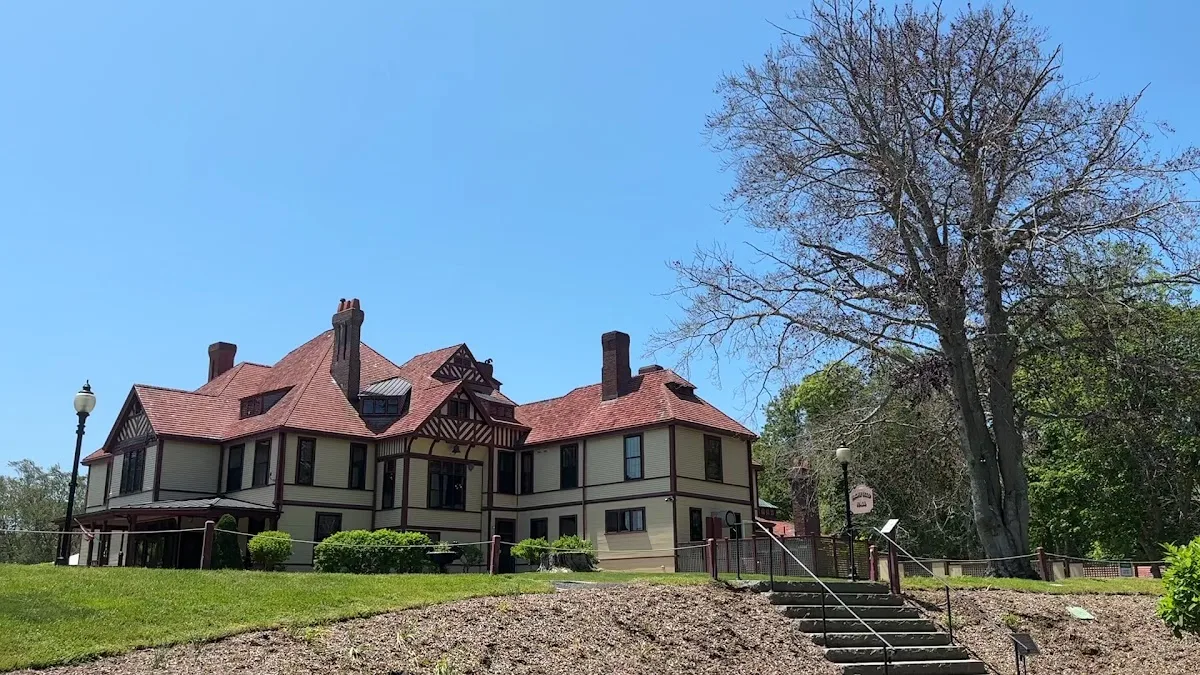 Highfield Hall & Gardens