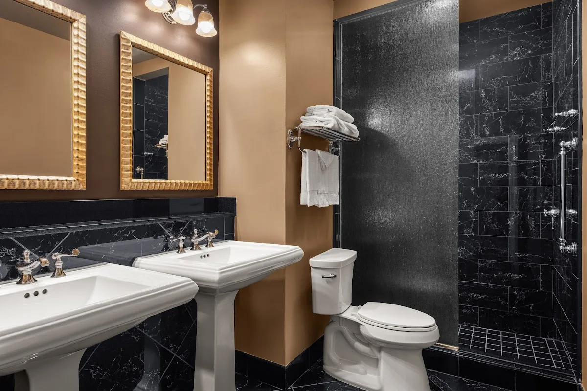 Hotel Mazarin gallery