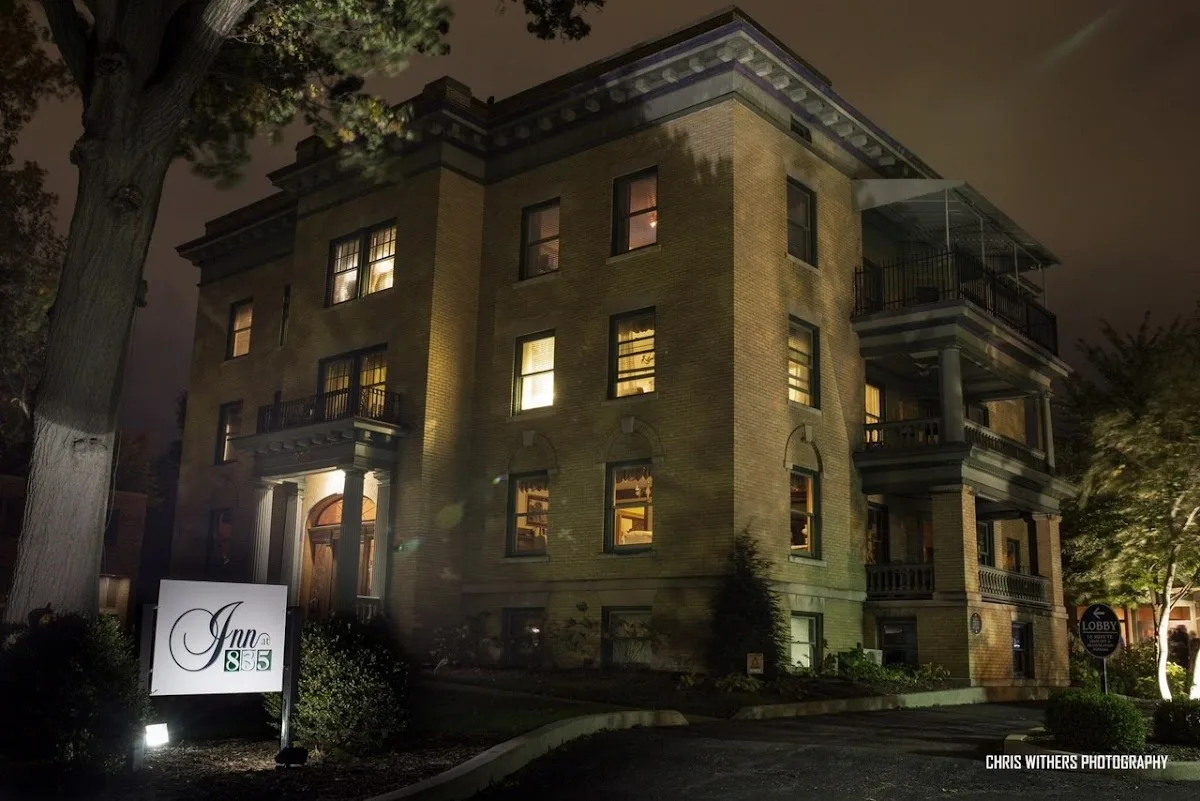 Inn At 835 Boutique Hotel — Historic & Elegant in Springfield, IL