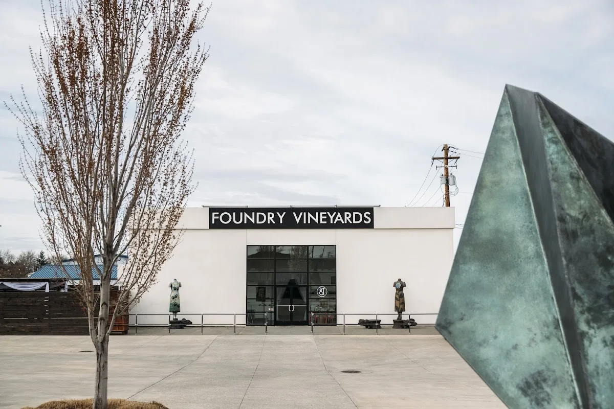 KINHAVEN Winery & Vineyard