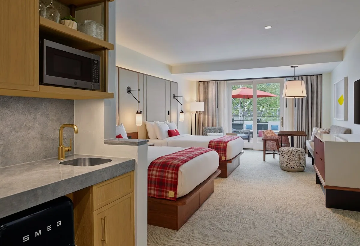 Limelight Aspen gallery