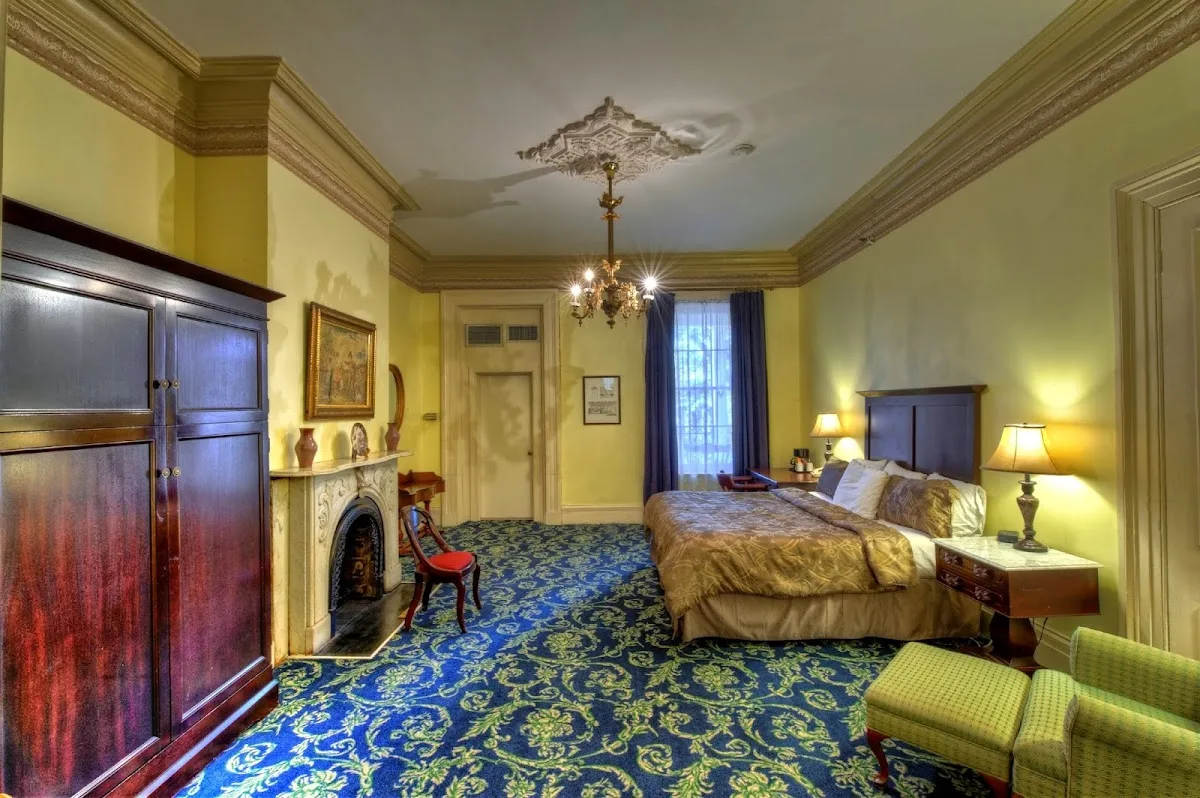 Linden Row Inn gallery