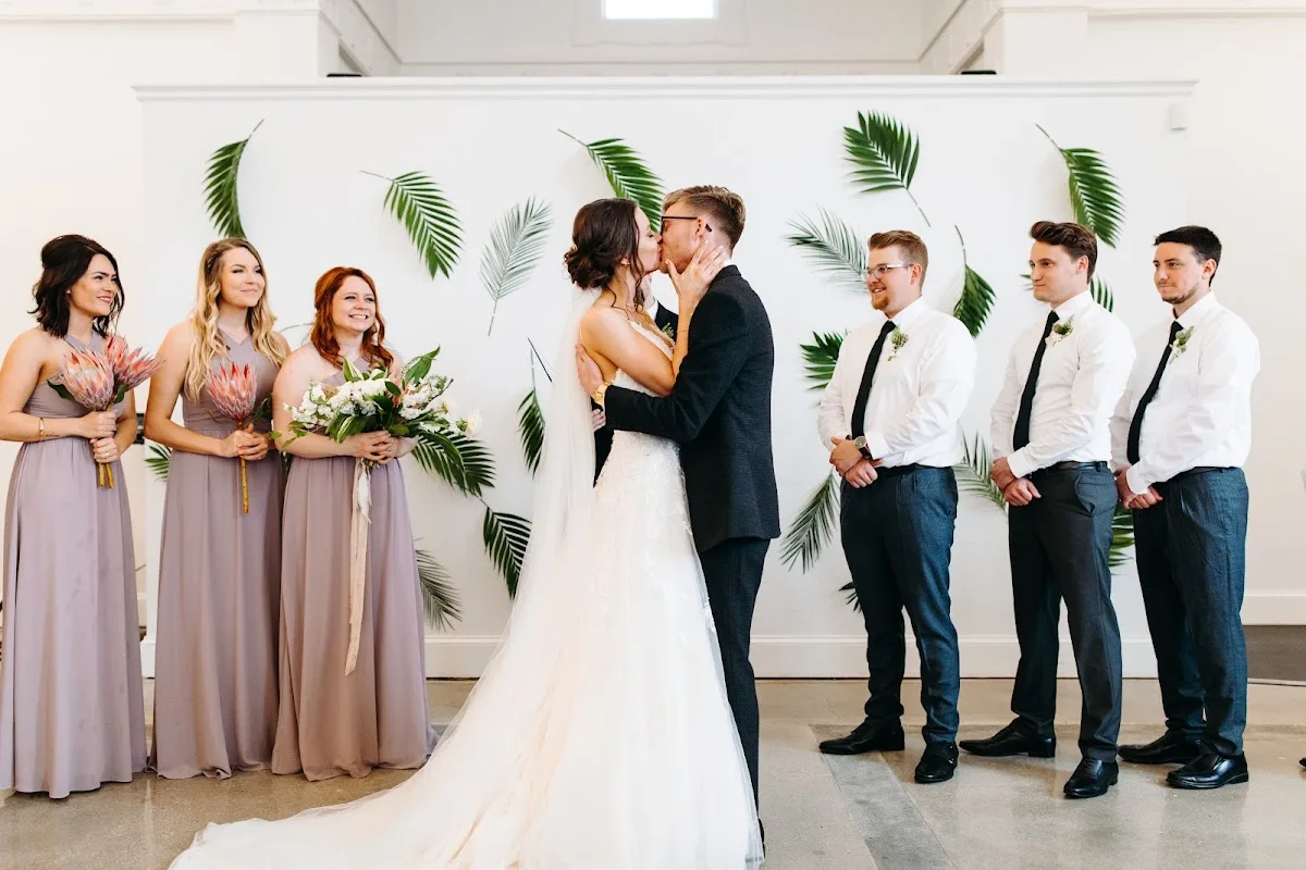 Loose Mansion gallery