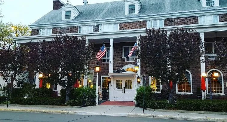 Lowell Inn - Hotel & Restaurant — Historic & Elegant in Stillwater, MN