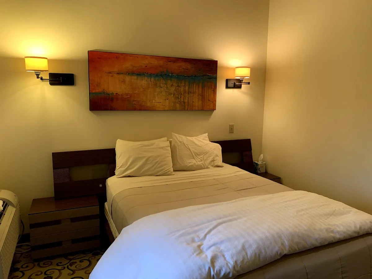 Lowell Inn - Hotel & Restaurant gallery