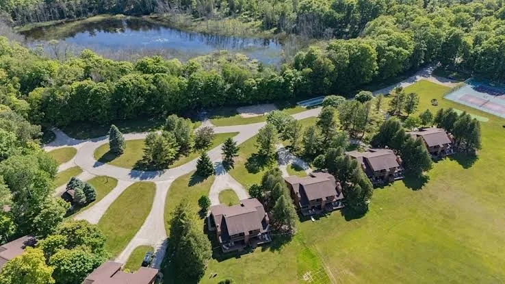 Maxwelton Braes Lodge — Estate & Vineyard in Door County, WI