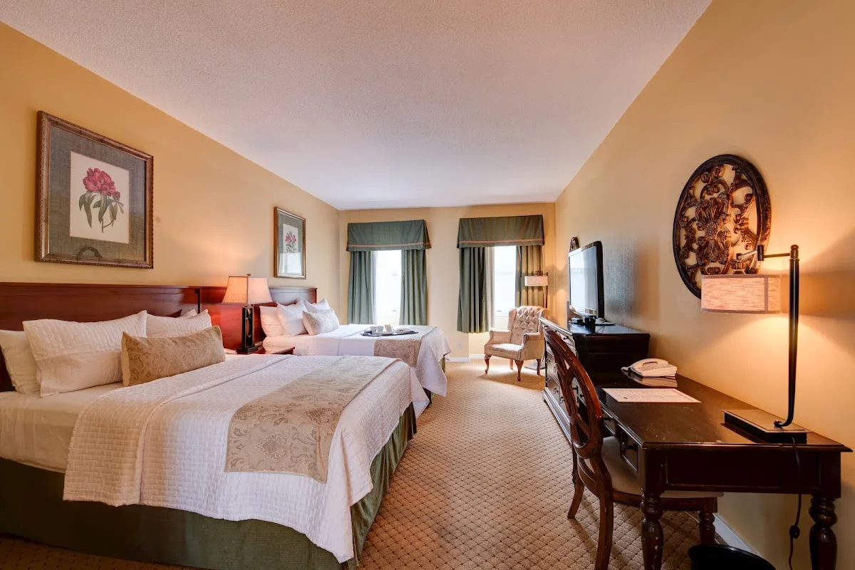 Nassau Inn — Historic & Elegant in Princeton, NJ
