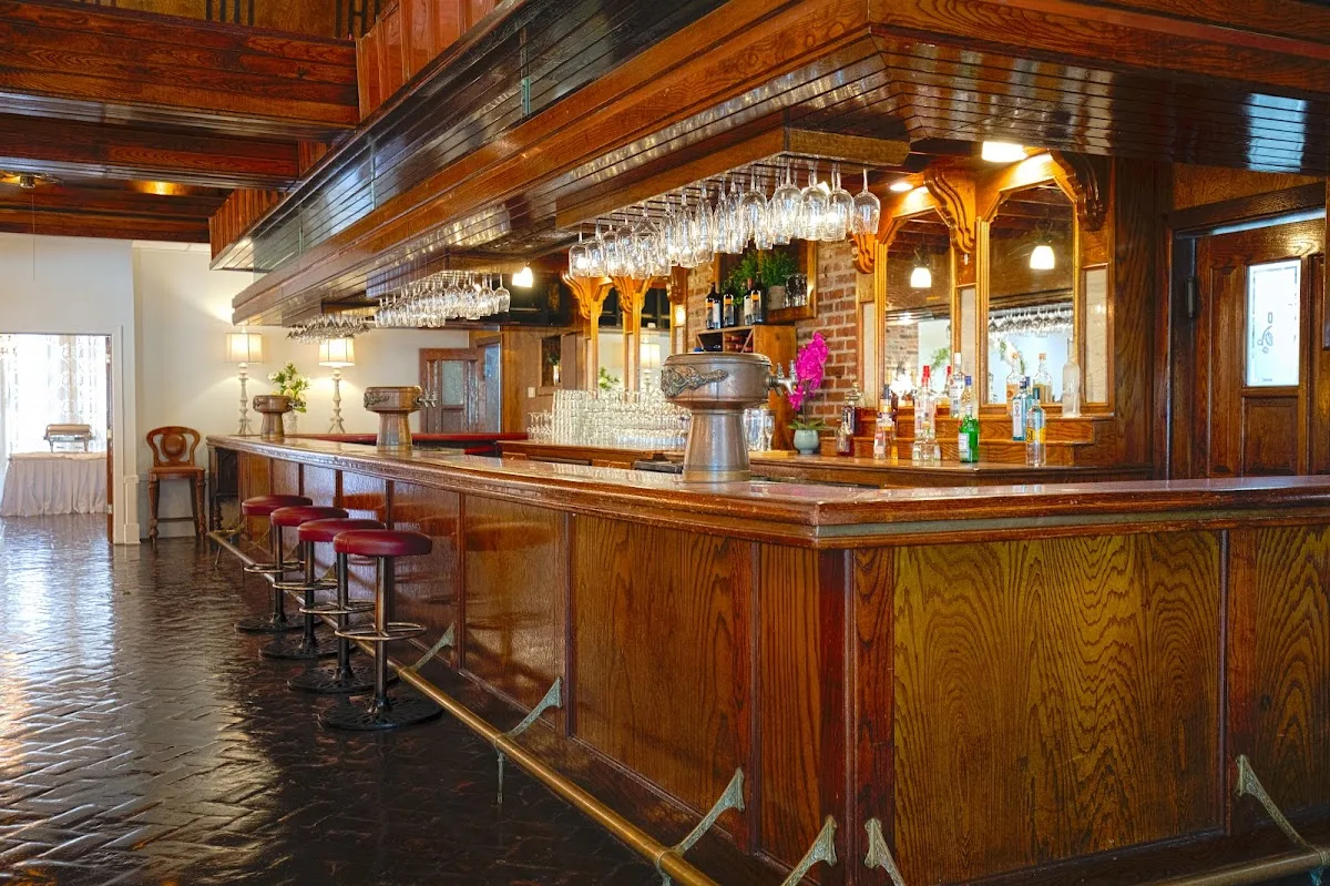 Oak Lodge Reception and Event Center — Ballroom & Banquet in Baton Rouge, LA