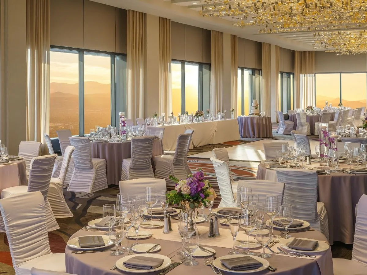 Pinnacle Club gallery