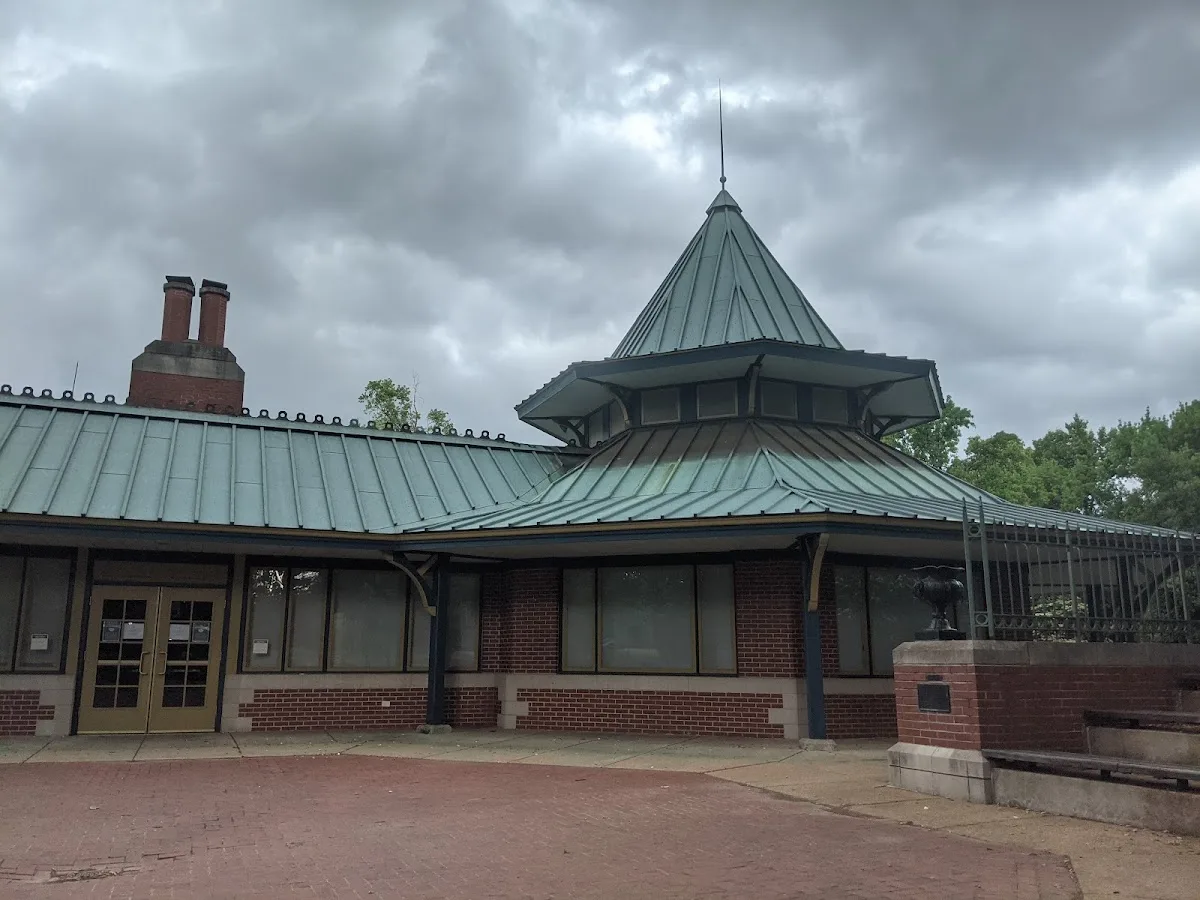 Piper Palm House gallery