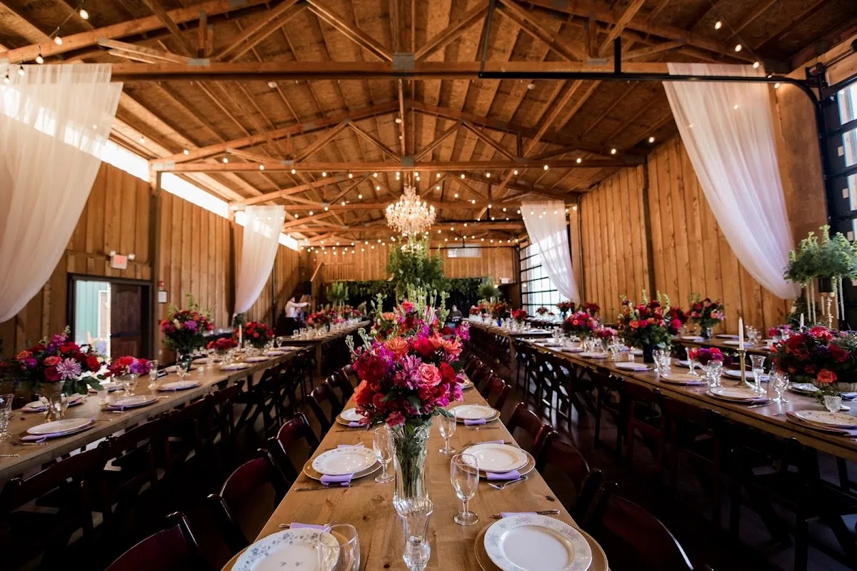 Postlewait's Country Weddings gallery