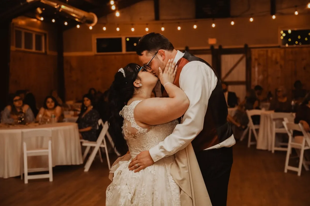 Red Rocks Barn - Wedding Venue & Event Center