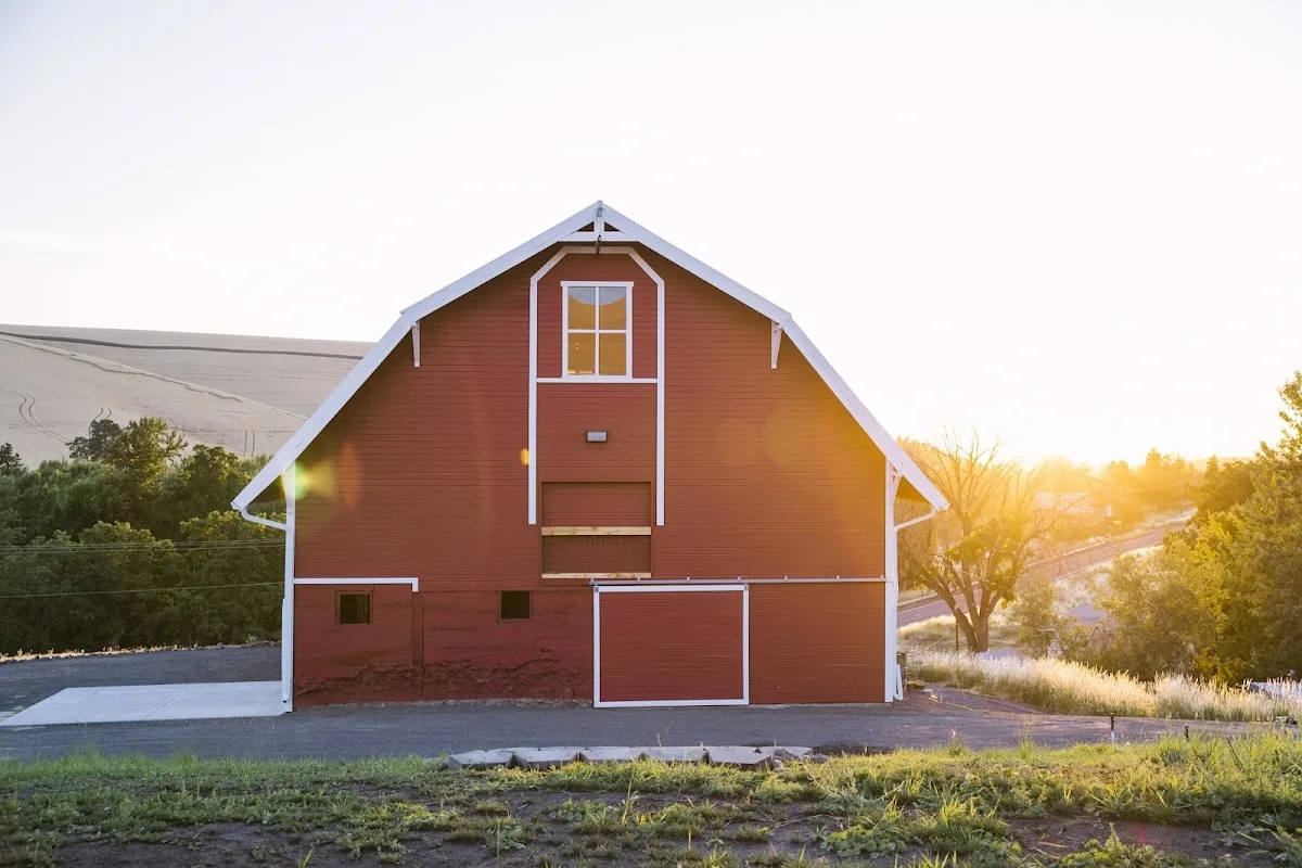 Red Star Barn gallery