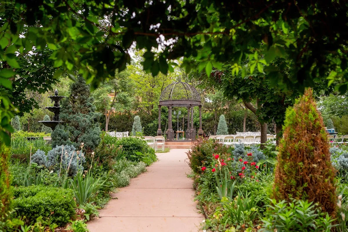 Secret Garden gallery