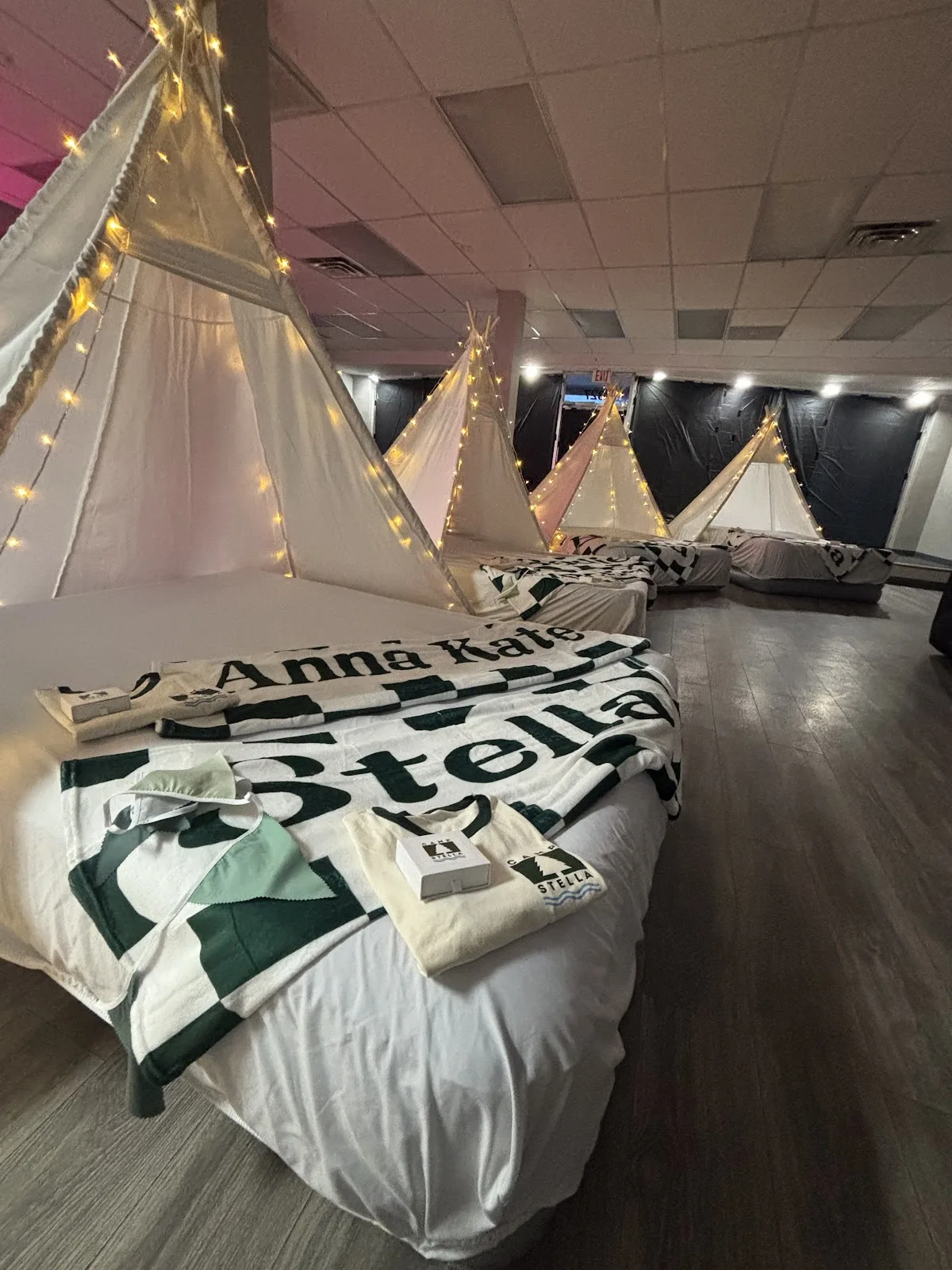 Simple Moments Event Designs gallery