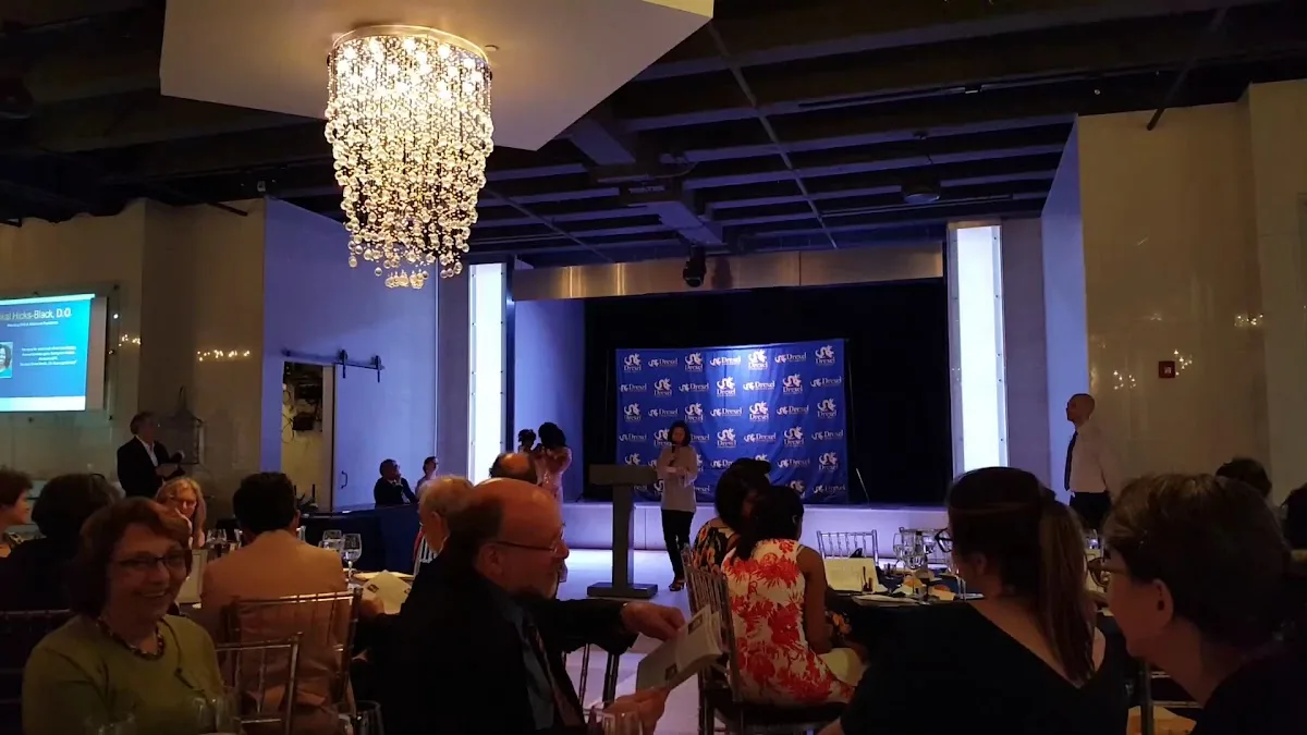 Tendenza by Cescaphe gallery