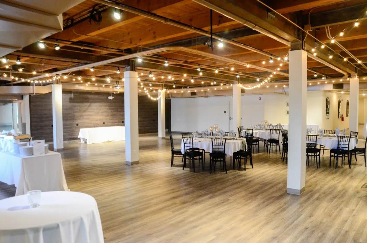 The Broadway Avenue gallery