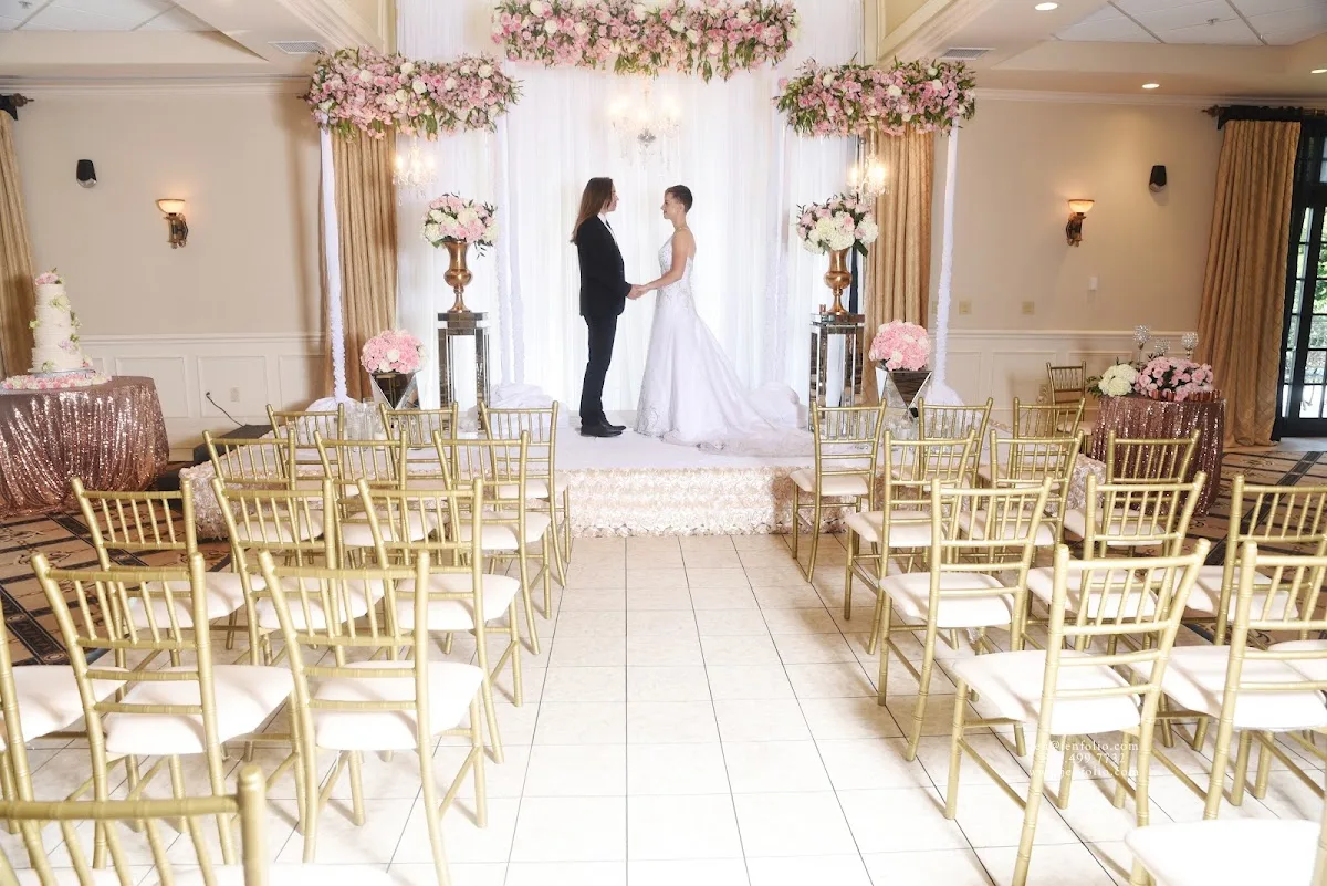 The Club at UK's Spindletop Hall gallery