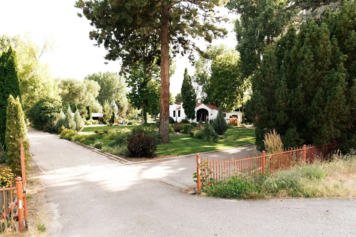 The Cottage at Riverbend gallery