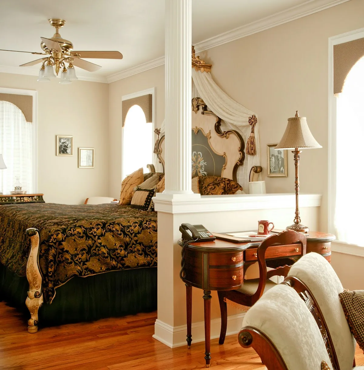 The Empress of Little Rock gallery