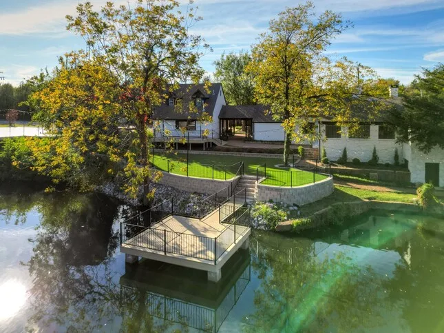 The Venue at Forest Lake