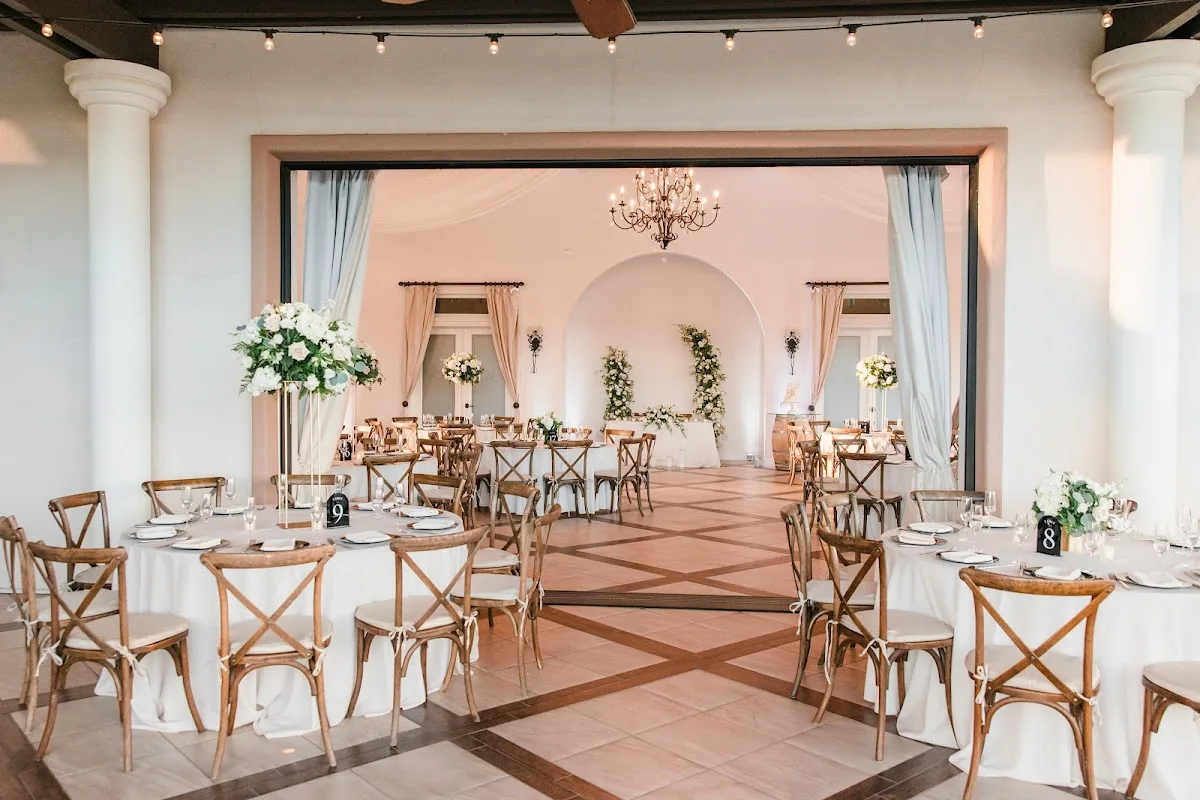 Truffle Pig Winery by Wedgewood Weddings gallery