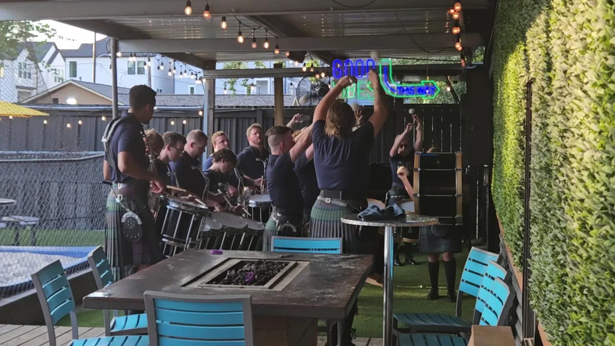 Wakefield Crowbar gallery