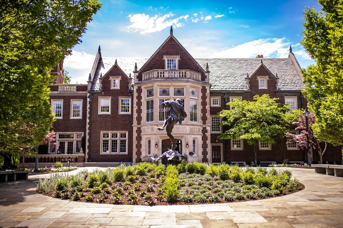 White House Mansion gallery