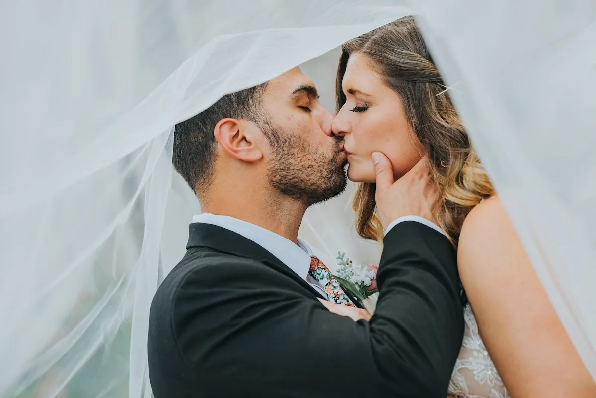 White Velvet Chapel | Weddings & Elopements Nashville